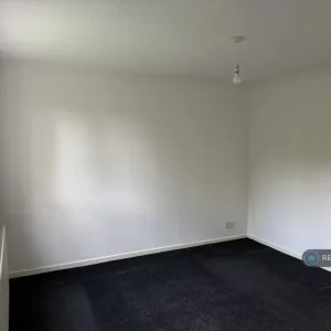 2 bedroom flat in Sheepfoote Hill, Ipswich, Suffolk (2 bed) - Image 4