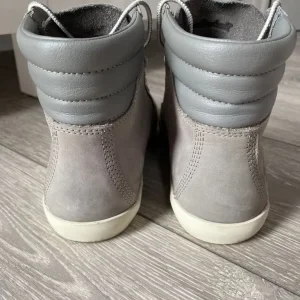 LADIES TIMBERLAND BOOTS - Image 4