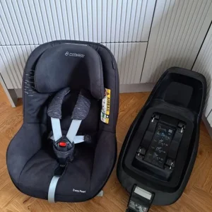 MaxiCosi Pearl 2way Car Seat with Isofix - Image 2