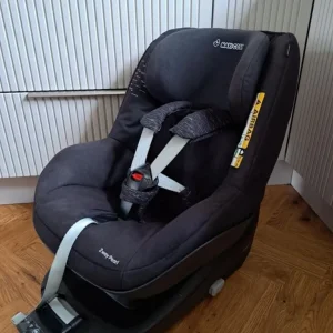 MaxiCosi Pearl 2way Car Seat with Isofix