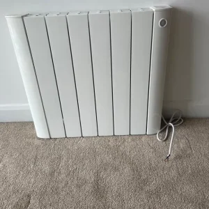 Electric radiator with box and original packaging - Image 2