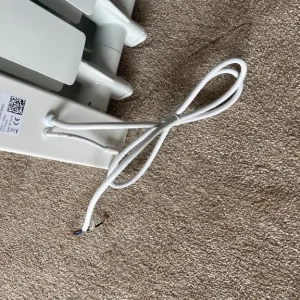Electric radiator with box and original packaging - Image 4