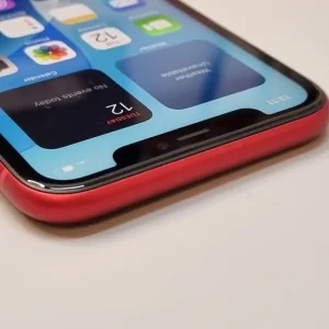 iPhone 11 64GB Red - Image 3