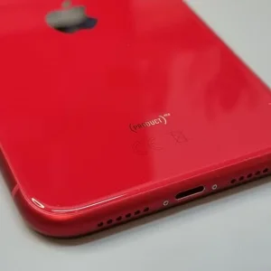 iPhone 11 64GB Red - Image 4