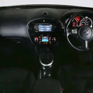 2015 Nissan Juke 1.5 dCi Tekna Diesel Hatchback - Image 3