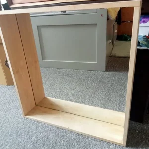 Quality mirror/shelf - Image 3