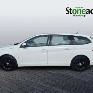2018 Peugeot 308 SW BlueHDi Estate - Image 6