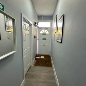 5x Large Studios with Shared Kitchen - Image 4