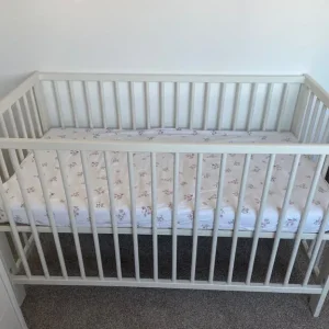 Baby crib