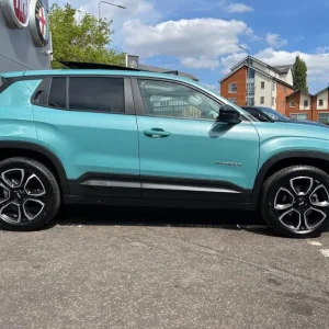 2024 Jeep Avenger 1.2 e-Hybrid MHEV Altitude e-DCT Euro 6 5dr Hatchback - Image 2