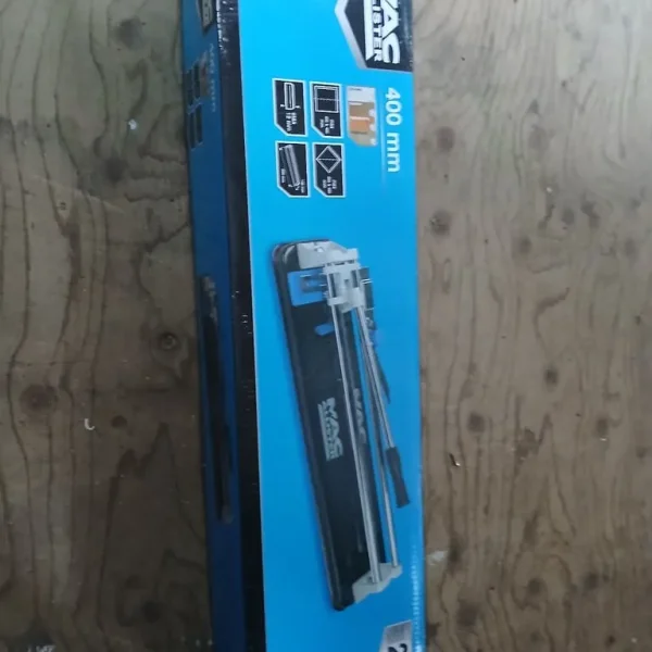 Tile cutter