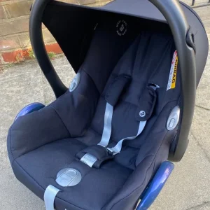 Maxi Cosi Cabriofix infant car seat