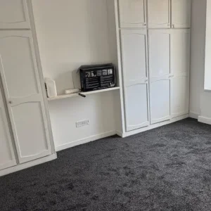 2 Bedroom House with Fresh Finish - Image 4