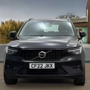 2022 Volvo XC40 2.0 B4P Plus Dark 5-door AWD Estate Petrol Automatic - Image 8
