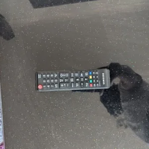 32" Samsung J5100 TV - Image 2