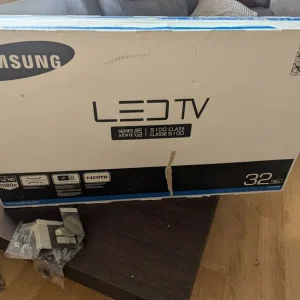 32" Samsung J5100 TV - Image 3