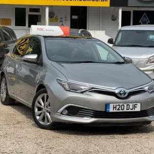 2016 Toyota Auris 1.8 VVT-h Excel CVT Euro 6 5-door hatchback - Image 7