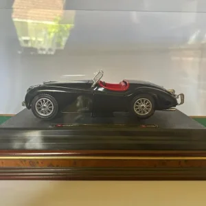 Jaguar Roadster - Image 4
