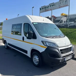 PEUGEOT BOXER 335 L3 PROFESSIONAL AIR CON WELFARE VAN WITH TOILET - Image 3