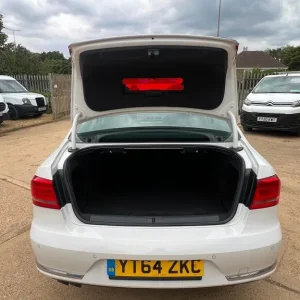 2014 Volkswagen Passat 2.0 TDI BlueMotion Tech Executive Saloon 4dr Diesel Manual Euro 5 - Image 4