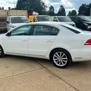 2014 Volkswagen Passat 2.0 TDI BlueMotion Tech Executive Saloon 4dr Diesel Manual Euro 5 - Image 5