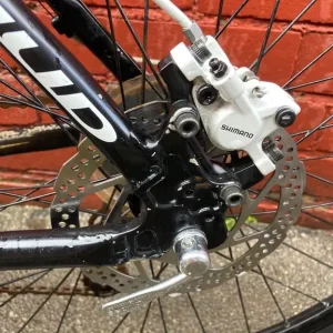 Claud Butler Shaman 20-inch mountain bike with hydraulic brakes - Image 2