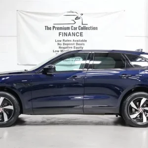 2022 Jaguar F-Pace S P440e 1 OWNER PANORAMIC ROOF HEATED STEERING WHEEL Estate - Image 3