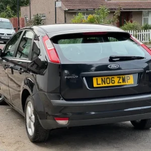 Ford Focus 2006 1.6 Automatic 5-door hatchback - Image 5