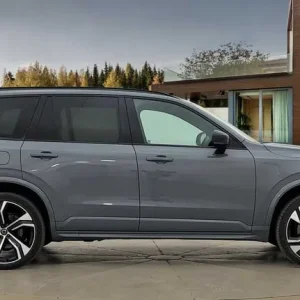 2022 Volvo XC90 Recharge PHEV Estate AWD - Image 2