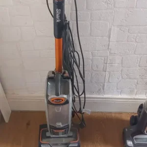 2 x Shark vacuum cleaners - Image 3