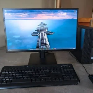 HP 290 G1 SFF Desktop with i5-8500, 16GB RAM, 1TB SSD, Windows 11 Pro and Monitor