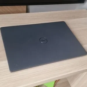 Dell Latitude 14" 2022 Laptop – Core i5, 16GB RAM, 256GB SSD, Windows 11, Office - Image 2