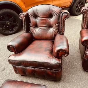 Beautiful pair of chesterfield oxblood leather armchairs with matching footstools - Image 6