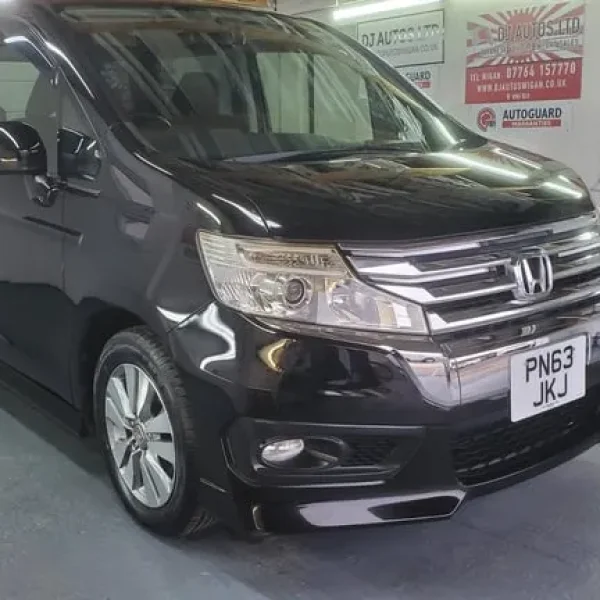 Honda Stepwagon Spada 2.0 Automatic 7-Seater Fresh Japanese Import 2013