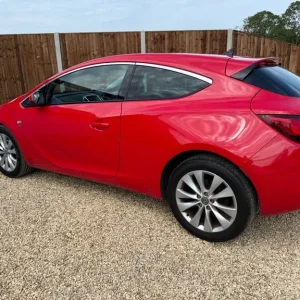 2012 Vauxhall Astra GTC 1.4T 16V 140 SRi 3-door hatchback - Image 6