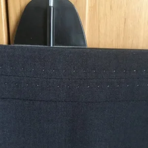 Grey lined skirt - Image 2