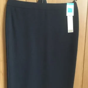 Grey lined skirt