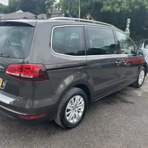 2019 Volkswagen Sharan 1.4 TSI GPF SE Nav MPV - Image 2