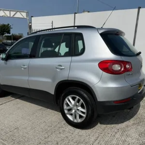 2010 Volkswagen Tiguan 2.0 TDI Diesel SUV - Image 3