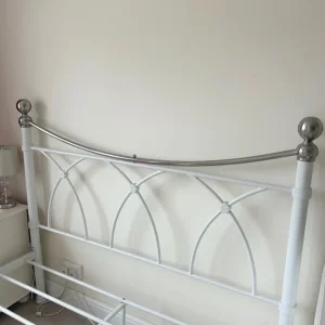White metal double bed frame - Image 2