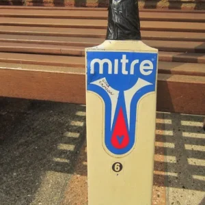 MITRE CRICKET BAT - Image 2