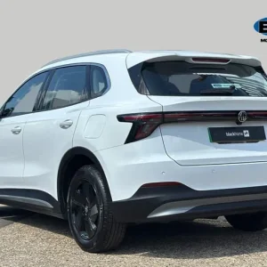 2025 MG MGS5 SE Long Range Electric SUV - Image 5