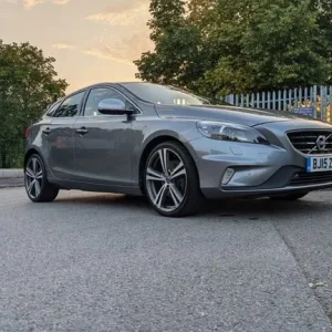Volvo, V40, Hatchback, 2015, Manual, 1969 (cc), 5 doors