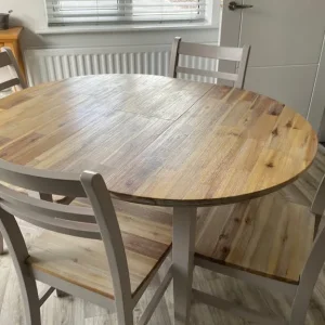 Dining table, four chairs and matching console table - Image 2