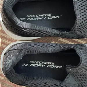 Gents Skechers Memory Foam Shoes - Image 4