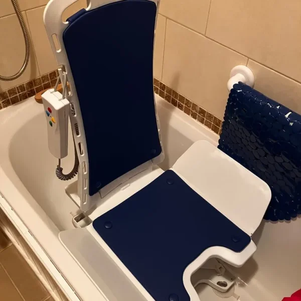 Drive DeVilbiss Bellavita Lightweight Reclining Bath Lift with Blue Covers