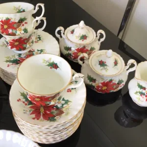 Royal Albert Bone China poinsettia 41 piece tea set - Image 3