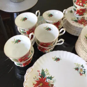 Royal Albert Bone China poinsettia 41 piece tea set - Image 4