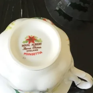 Royal Albert Bone China poinsettia 41 piece tea set - Image 8