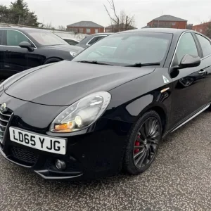 2015 Alfa Romeo Giulietta Quadrifoglio Verde 1.7L Turbo Petrol 5-door Hatchback - Image 2